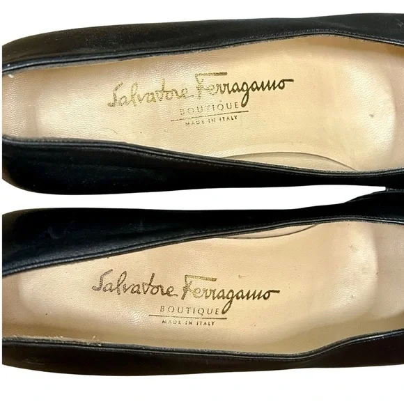 Salvatore Ferragamo Boutique Black Leather Low Heel Pumps 9.5AA - Picture 3 of 8